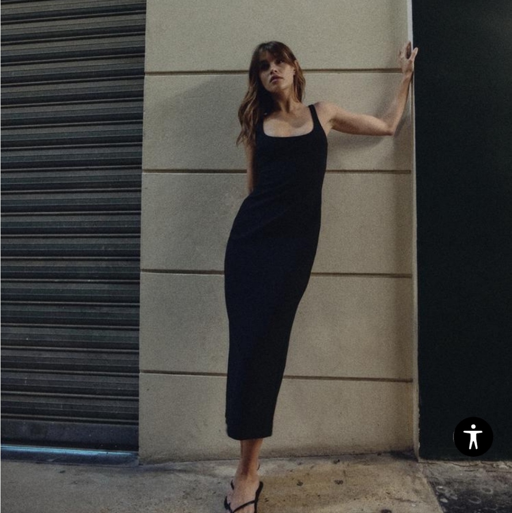 Elegant Black Sleeveless Dress